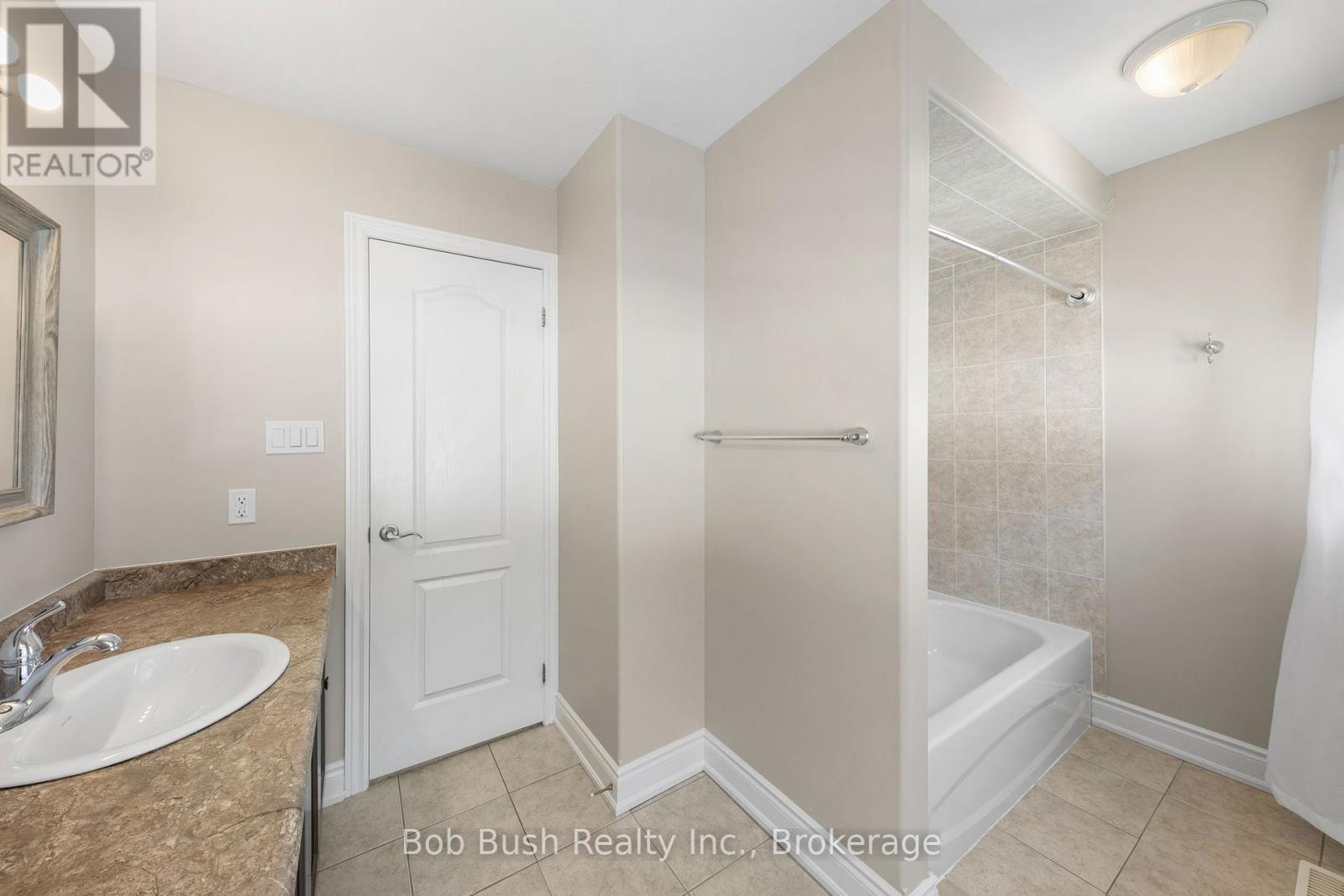 3067 Monarch Drive, Orillia, Ontario L3V 8K3 - Photo 21 - S12148565