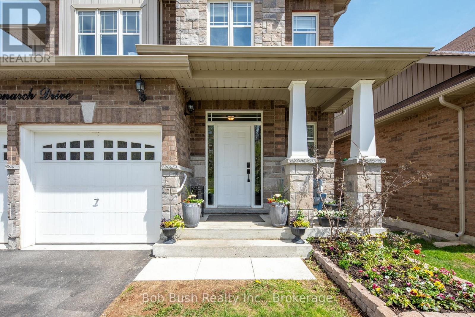 3067 Monarch Drive, Orillia, Ontario L3V 8K3 - Photo 4 - S12148565