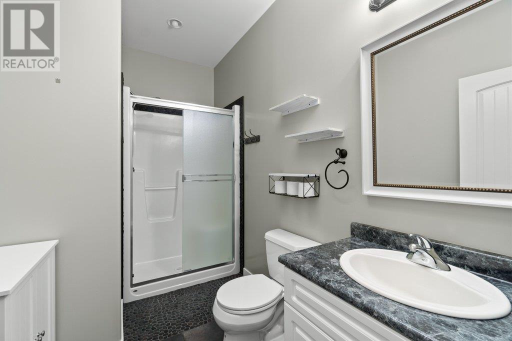 2860 15 Avenue Ne, Salmon Arm, British Columbia  V1E 2B6 - Photo 31 - 10347858