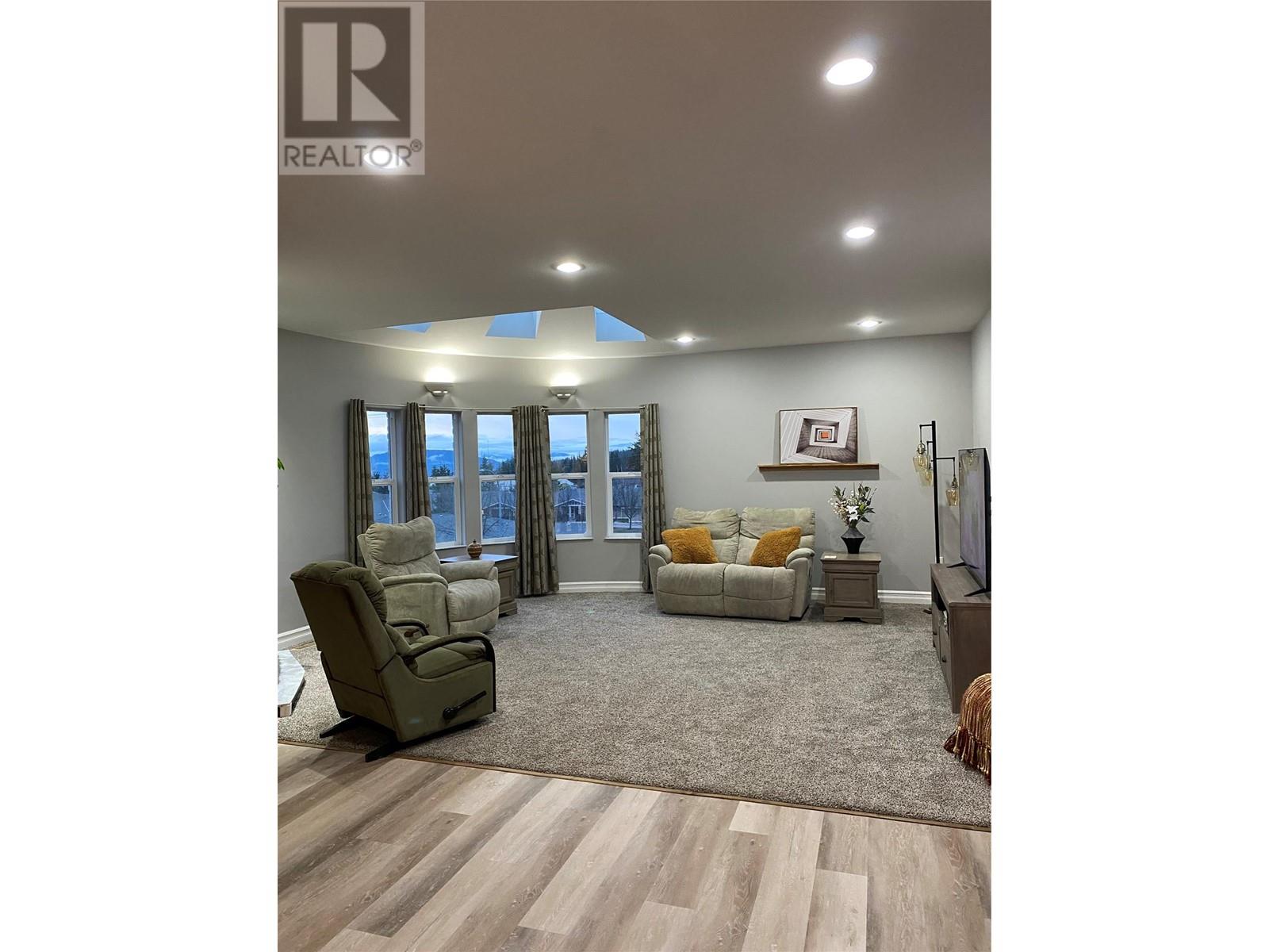 2860 15 Avenue Ne, Salmon Arm, British Columbia  V1E 2B6 - Photo 5 - 10347858