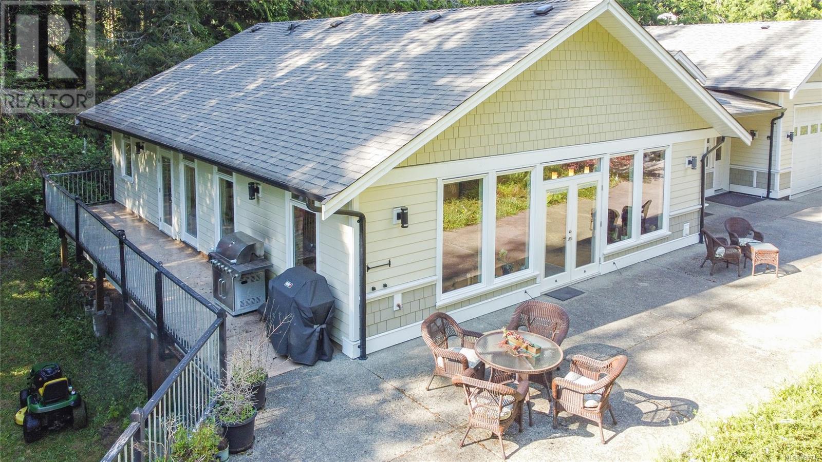 2654 Cameron Taggart Rd, Cobble Hill, British Columbia  V0R 2P2 - Photo 2 - 999742