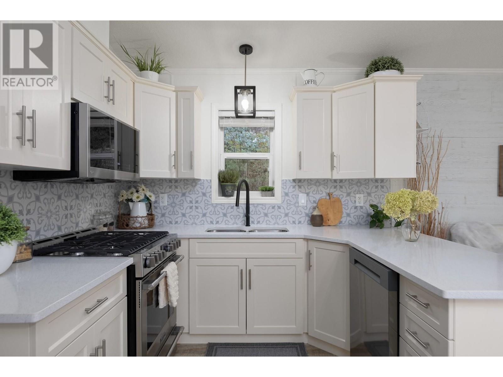 6711 Highway 97 S Unit# 18, Peachland, British Columbia  V0H 1X9 - Photo 5 - 10331955