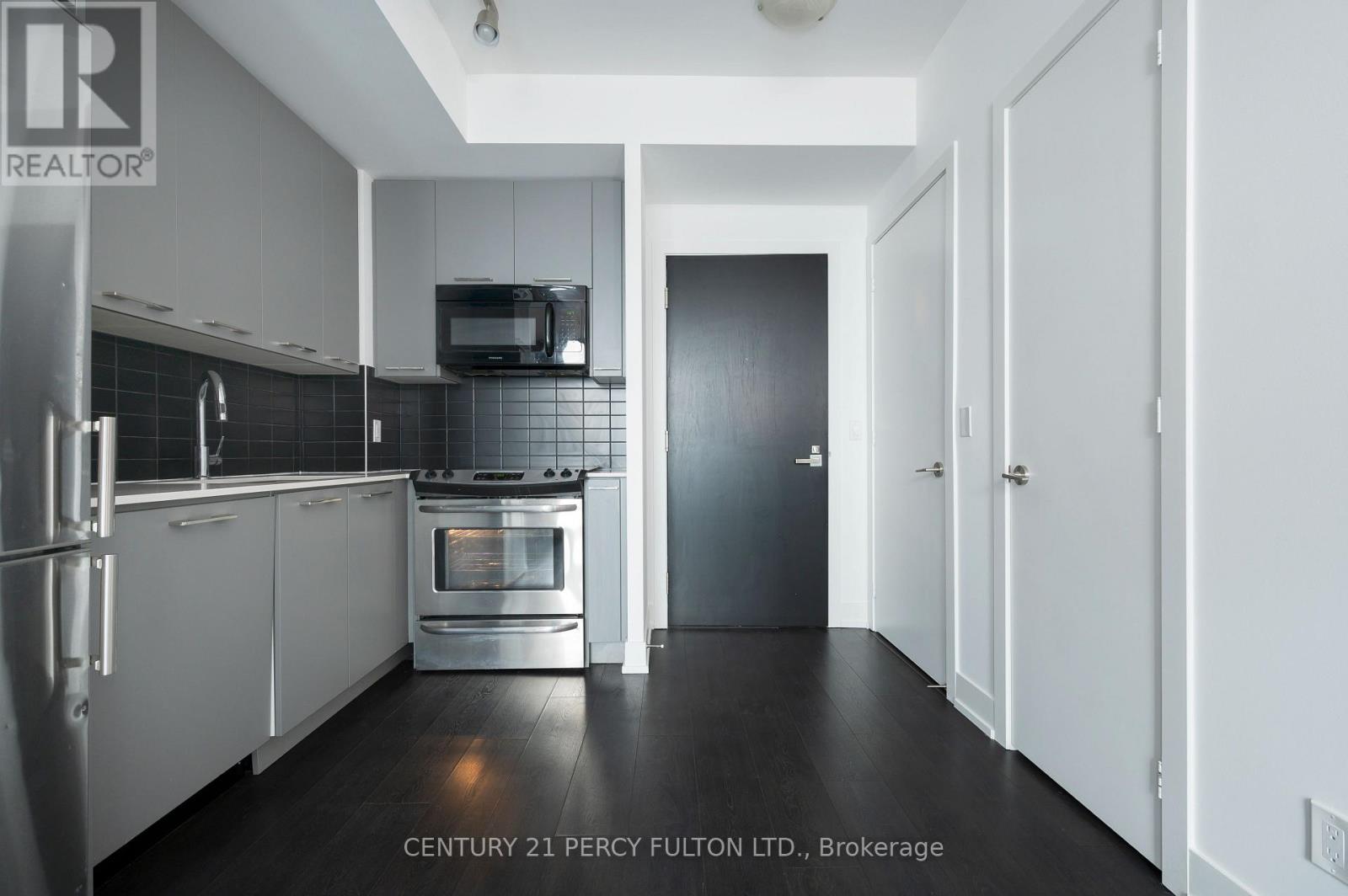 540 - 9471 Yonge Street, Richmond Hill, Ontario  L4C 0Z5 - Photo 7 - N12148390