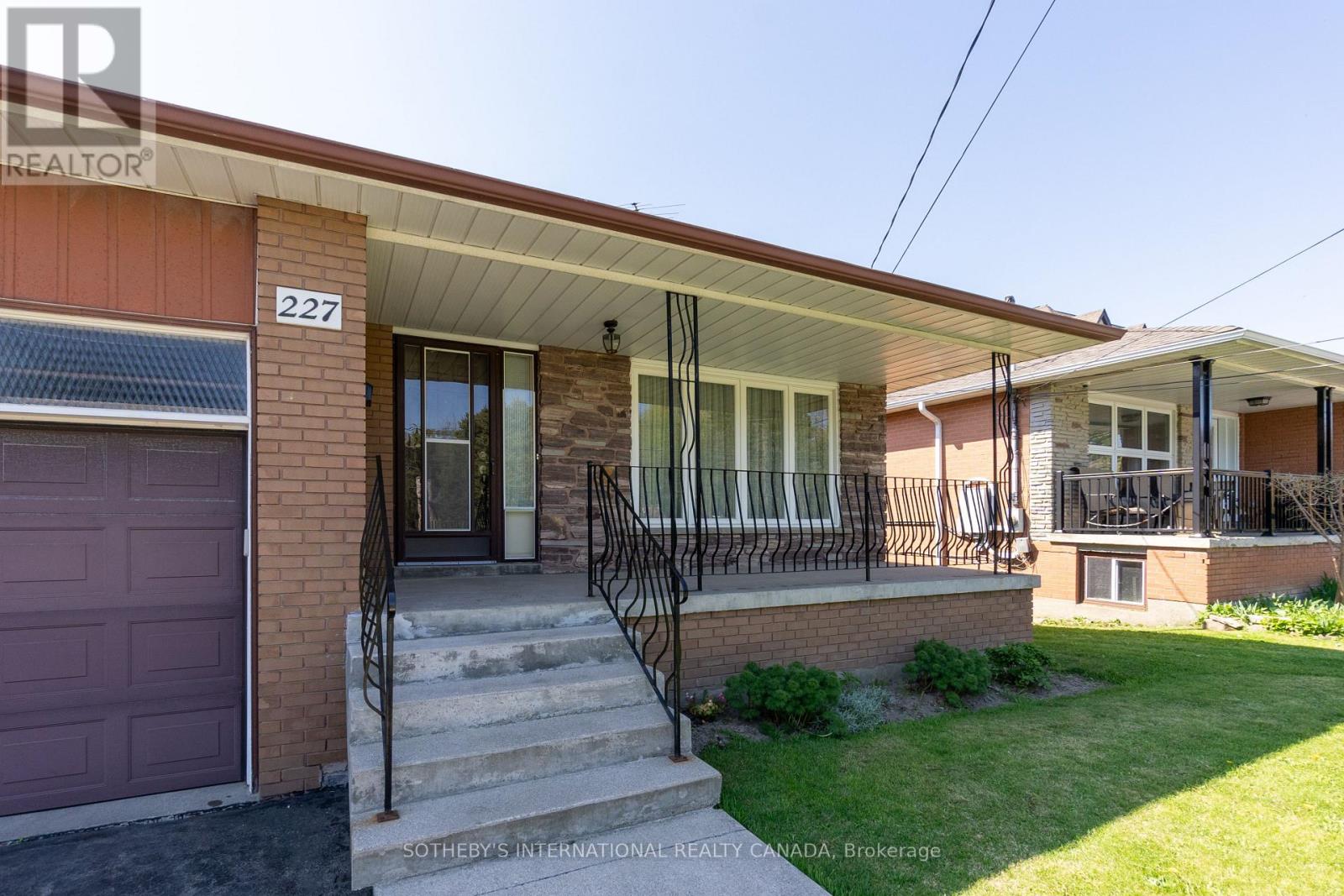 227 Elgin Mills Road W, Richmond Hill, Ontario  L4C 4M1 - Photo 4 - N12148445