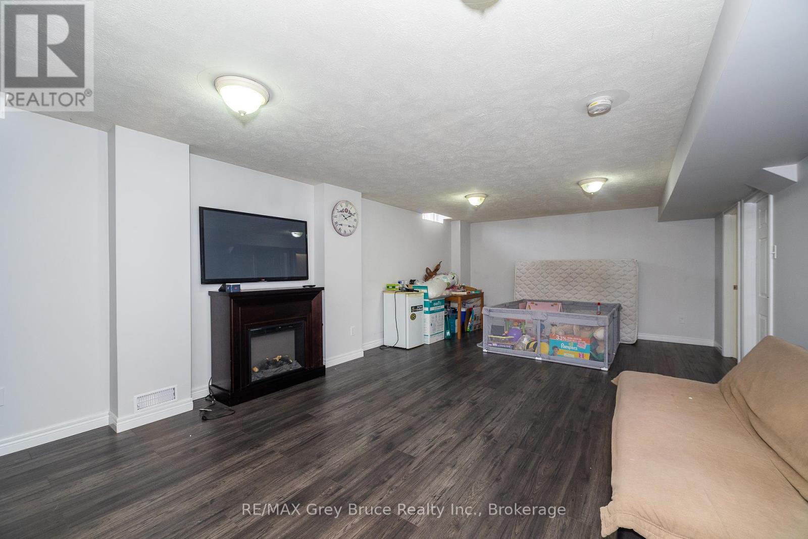 1487 14th Avenue E, Owen Sound, Ontario  N4K 0A1 - Photo 23 - X12148577