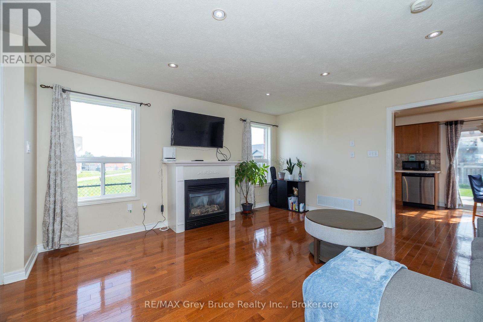 1487 14th Avenue E, Owen Sound, Ontario  N4K 0A1 - Photo 6 - X12148577