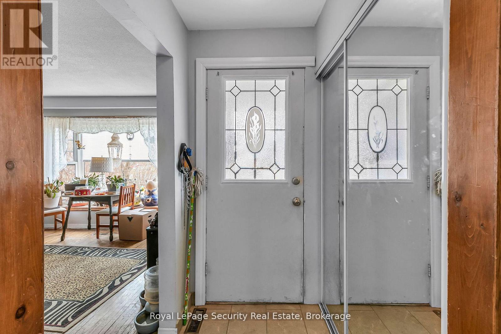 Property at 22 BURBANK PLACE image 3