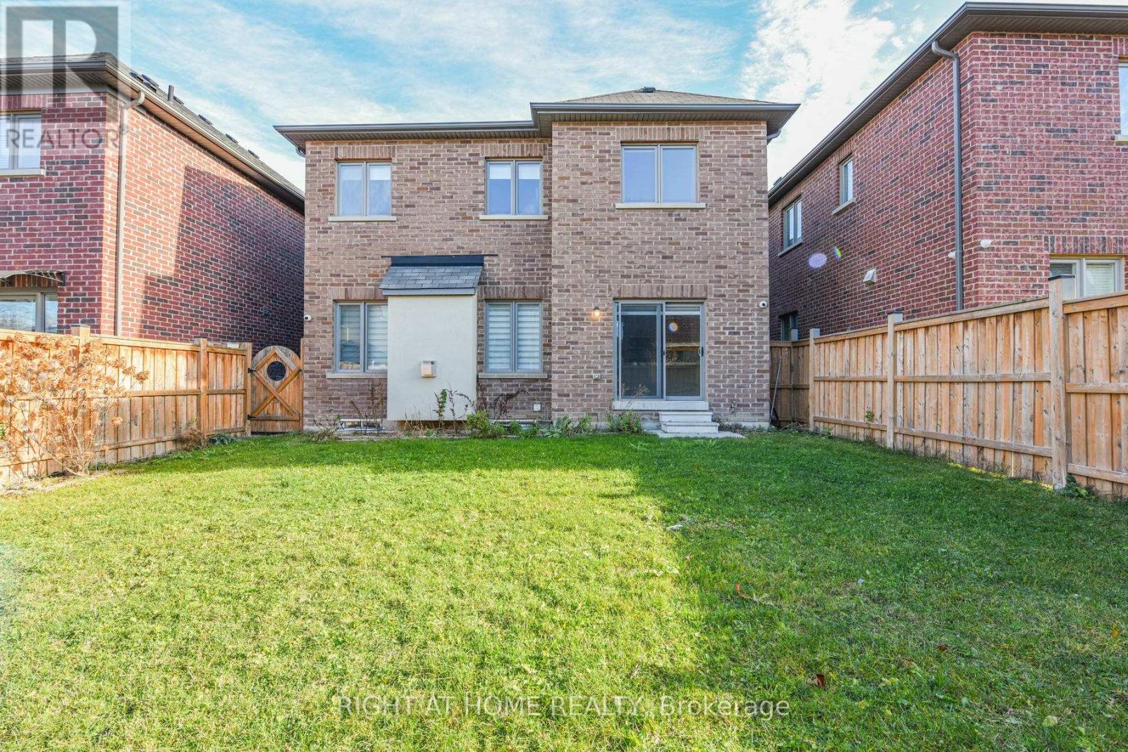 3 Prairie Creek Crescent, Brampton, Ontario  L6Y 6C9 - Photo 43 - W12148447