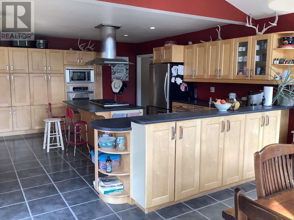 5121 Mission Road, Cranbrook, British Columbia  V1C 7B7 - Photo 4 - 10347979