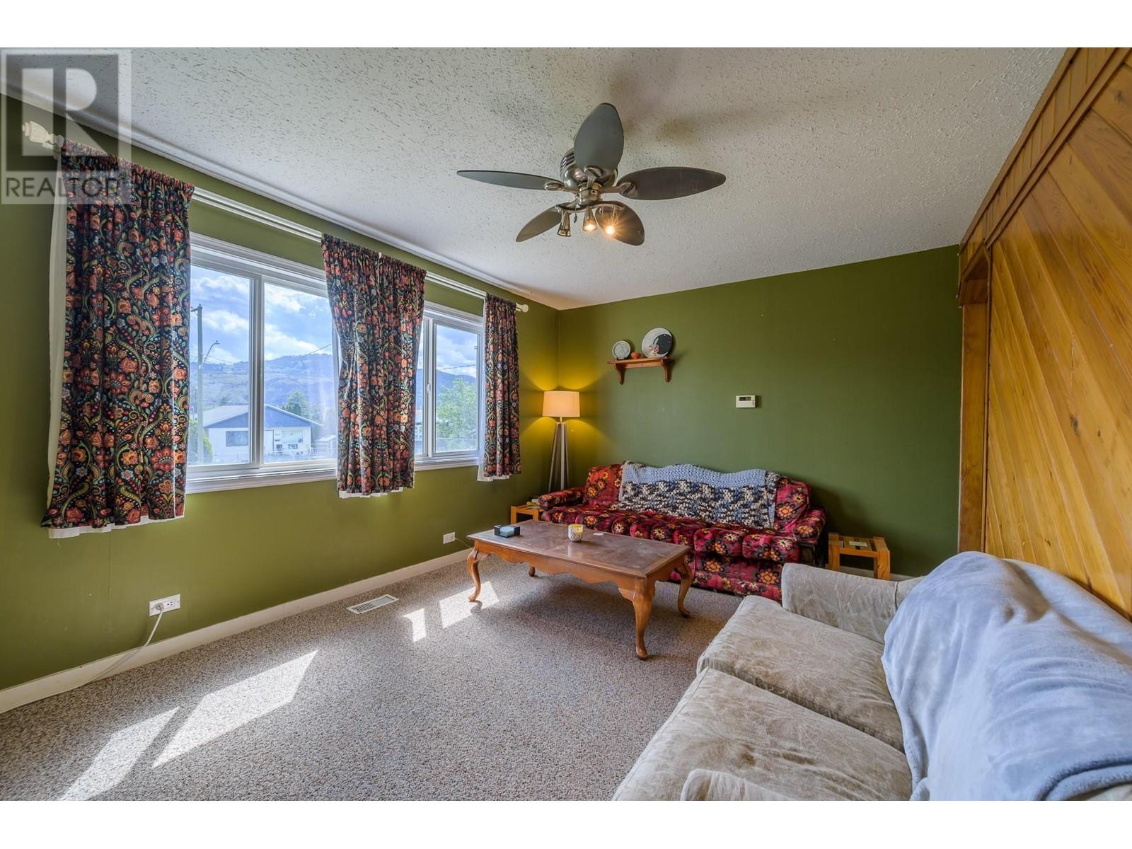 1040 Moncton Avenue, Kamloops, British Columbia  V2B 1S4 - Photo 2 - 10347972