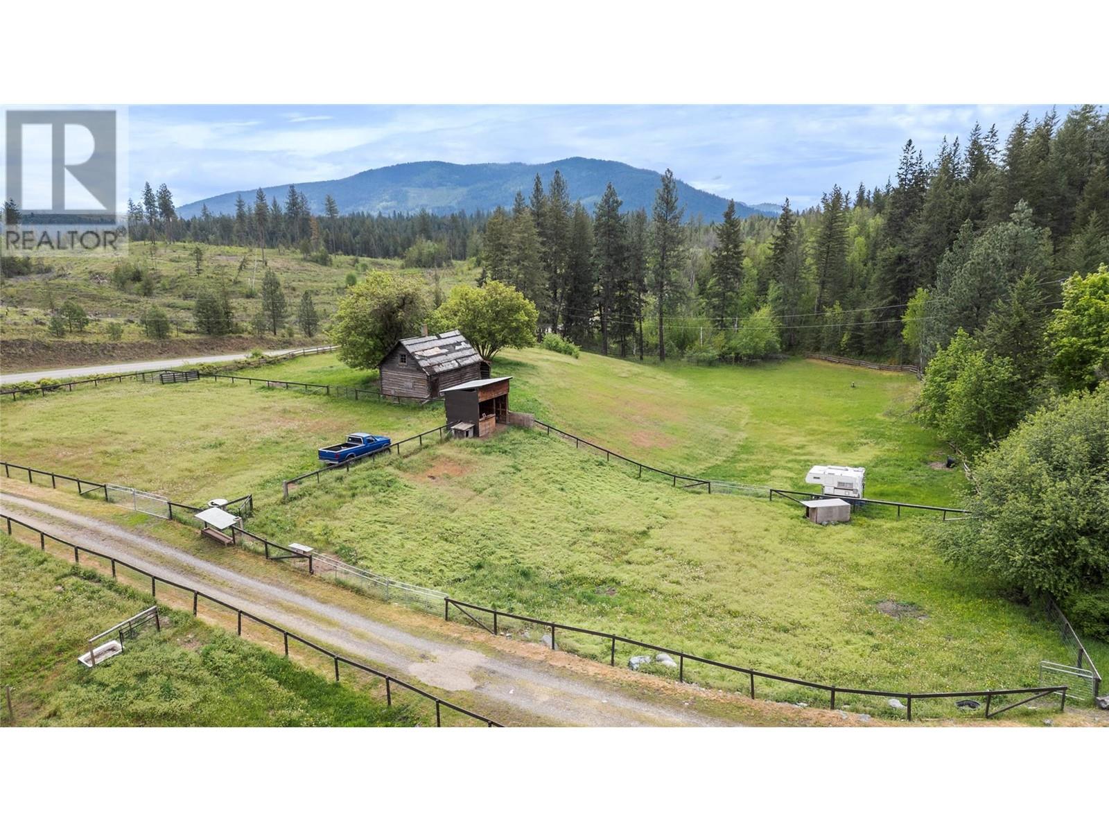 3068 Yankee Flats Road, Salmon Arm, British Columbia  V1E 3K6 - Photo 3 - 10346722