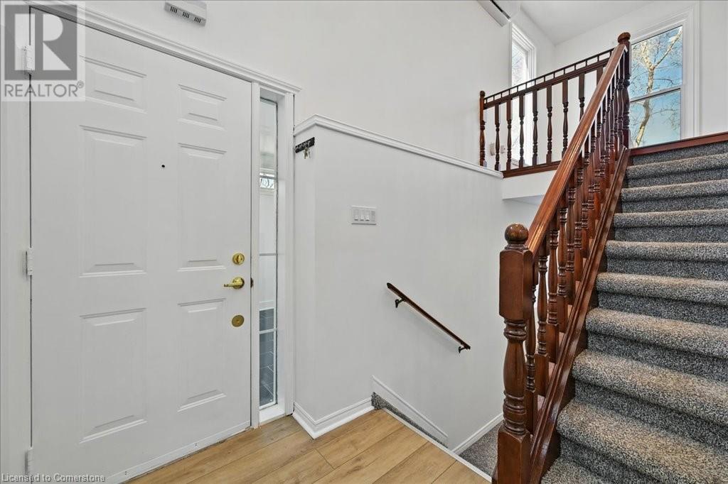 2015 Leighland Road, Burlington, Ontario  L7R 3S9 - Photo 15 - 40709808