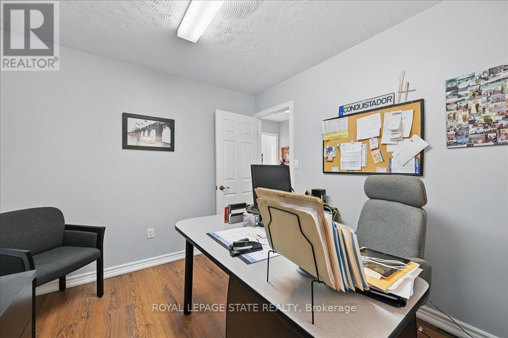 3 Knights Court, Hamilton (Lisgar), Ontario  L8T 4Z7 - Photo 19 - X12148392