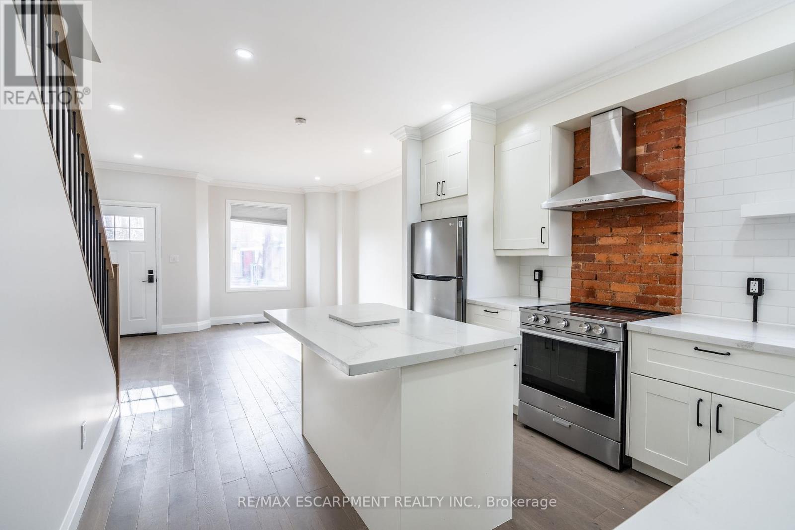 57 Madison Avenue, Hamilton (Gibson), Ontario  L8L 5Y5 - Photo 12 - X12148437