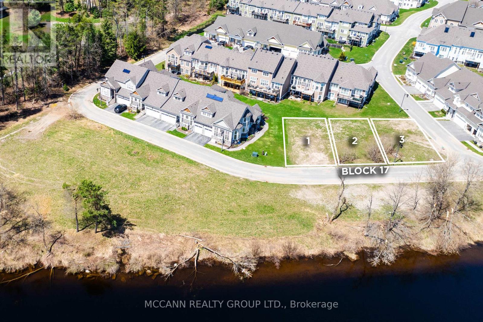 30&32&34 KENT CRESCENT, Bracebridge, Ontario