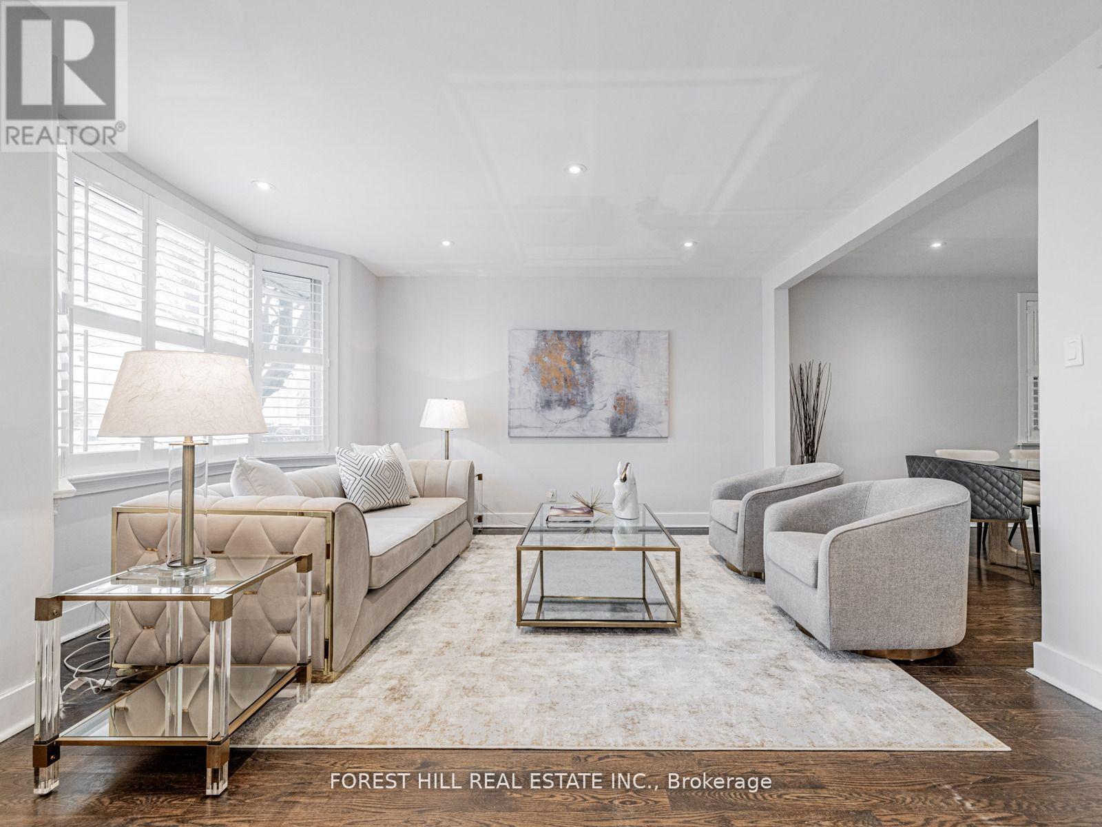 381 HOLLYWOOD AVENUE, Toronto, Ontario