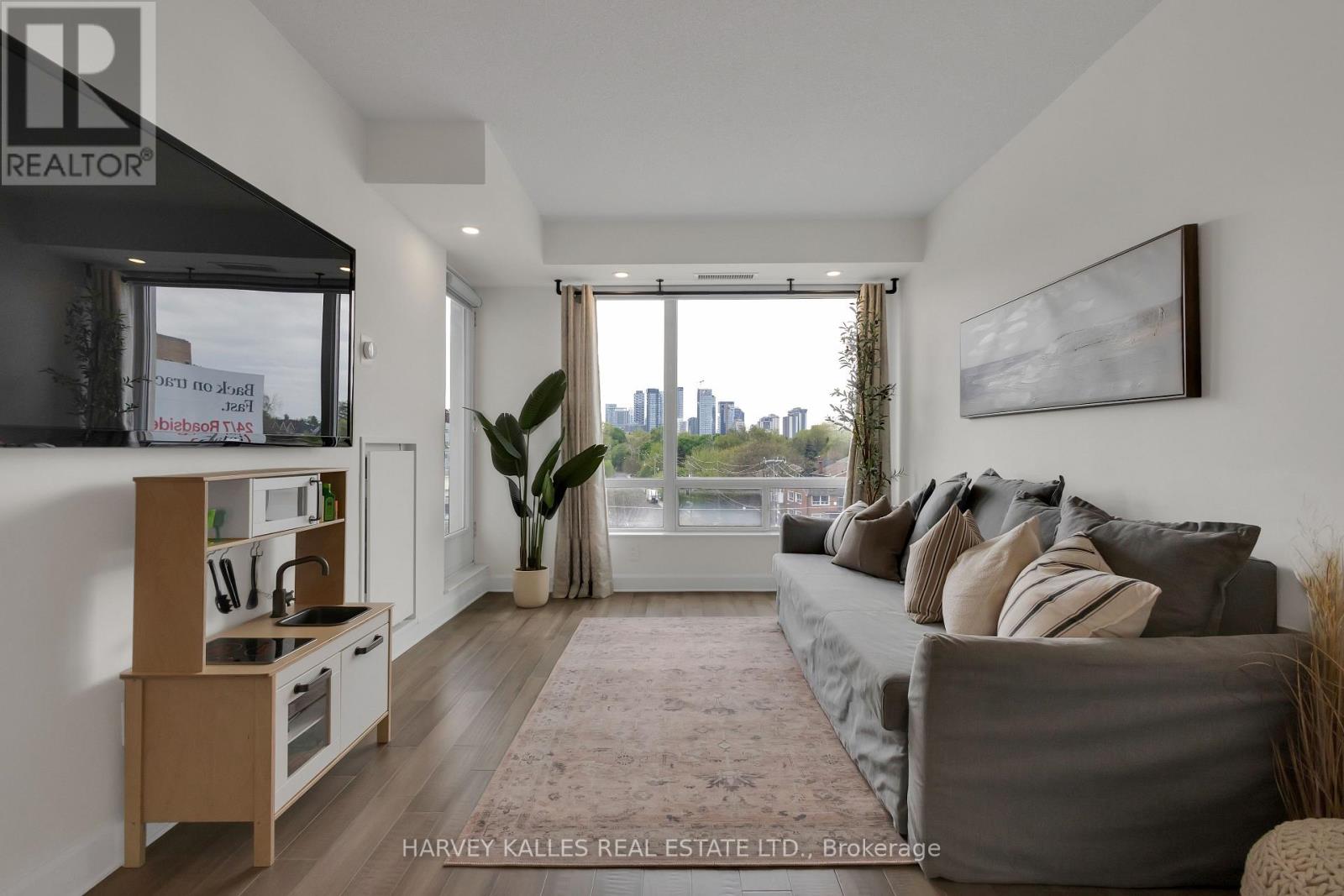 605 - 1801 Bayview Avenue, Toronto, Ontario  M4G 4K2 - Photo 12 - C12148553