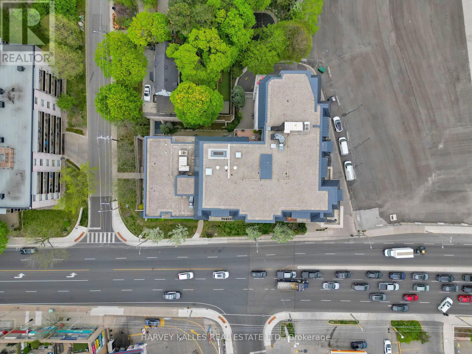 605 - 1801 Bayview Avenue, Toronto, Ontario  M4G 4K2 - Photo 2 - C12148553