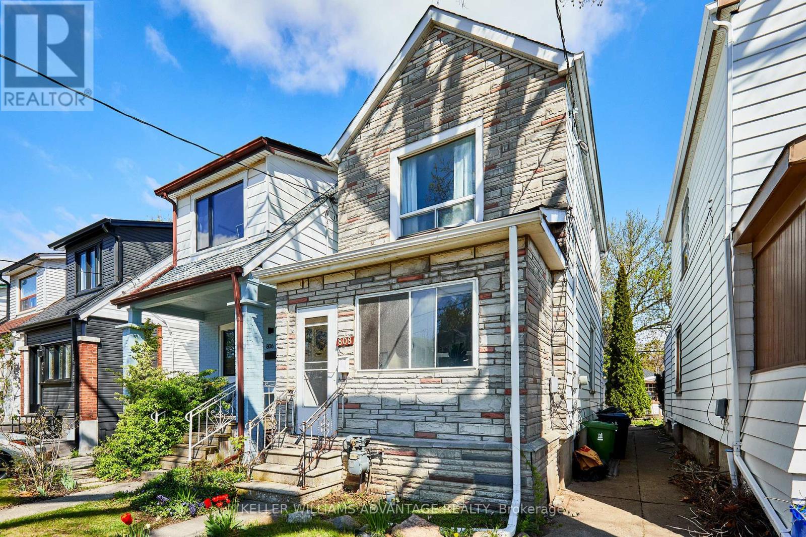 808 Sammon Avenue, Toronto, Ontario  M4C 2E8 - Photo 2 - E12148483