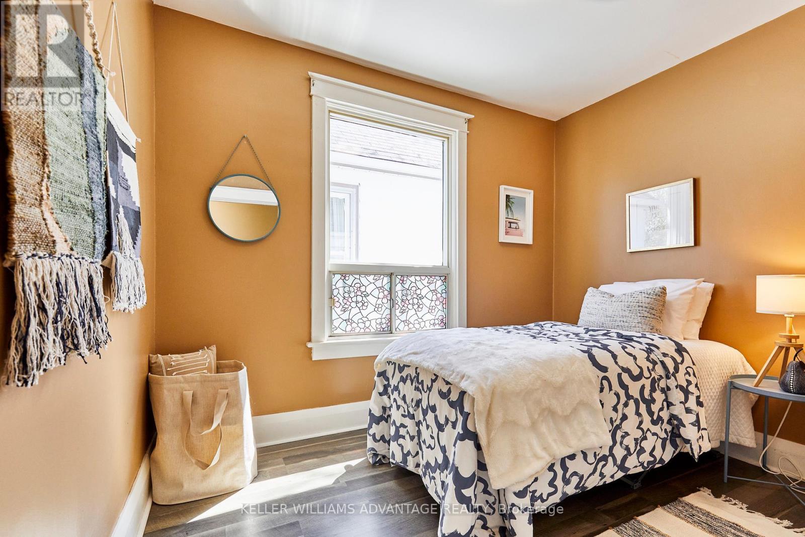 808 Sammon Avenue, Toronto, Ontario  M4C 2E8 - Photo 29 - E12148483