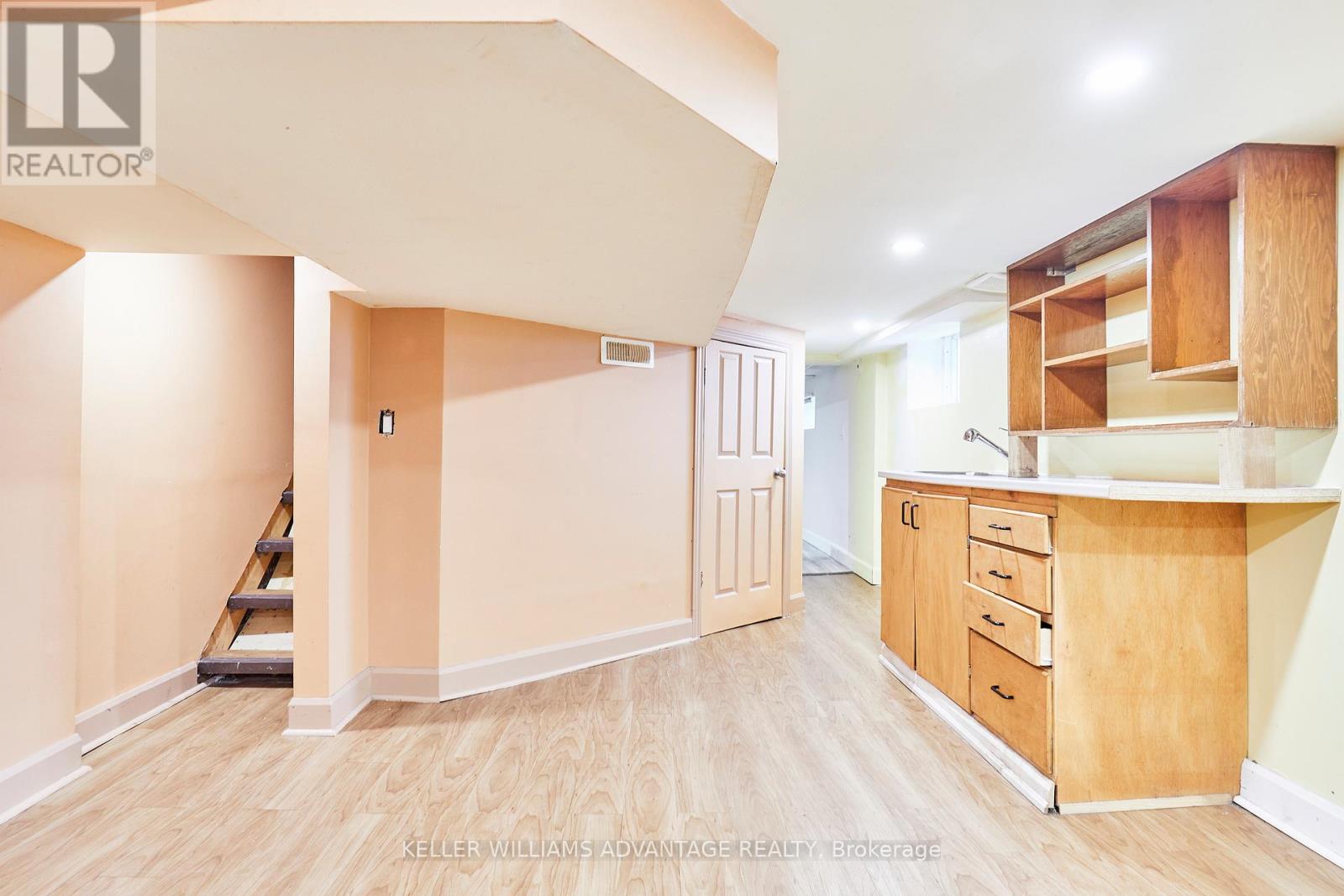 808 Sammon Avenue, Toronto, Ontario  M4C 2E8 - Photo 32 - E12148483