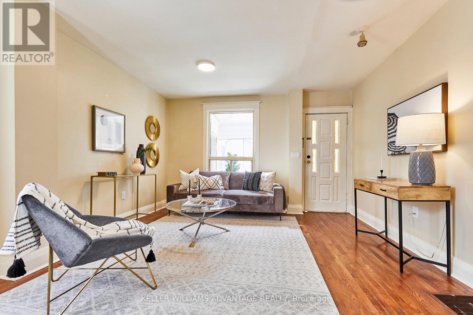 808 Sammon Avenue, Toronto, Ontario  M4C 2E8 - Photo 4 - E12148483