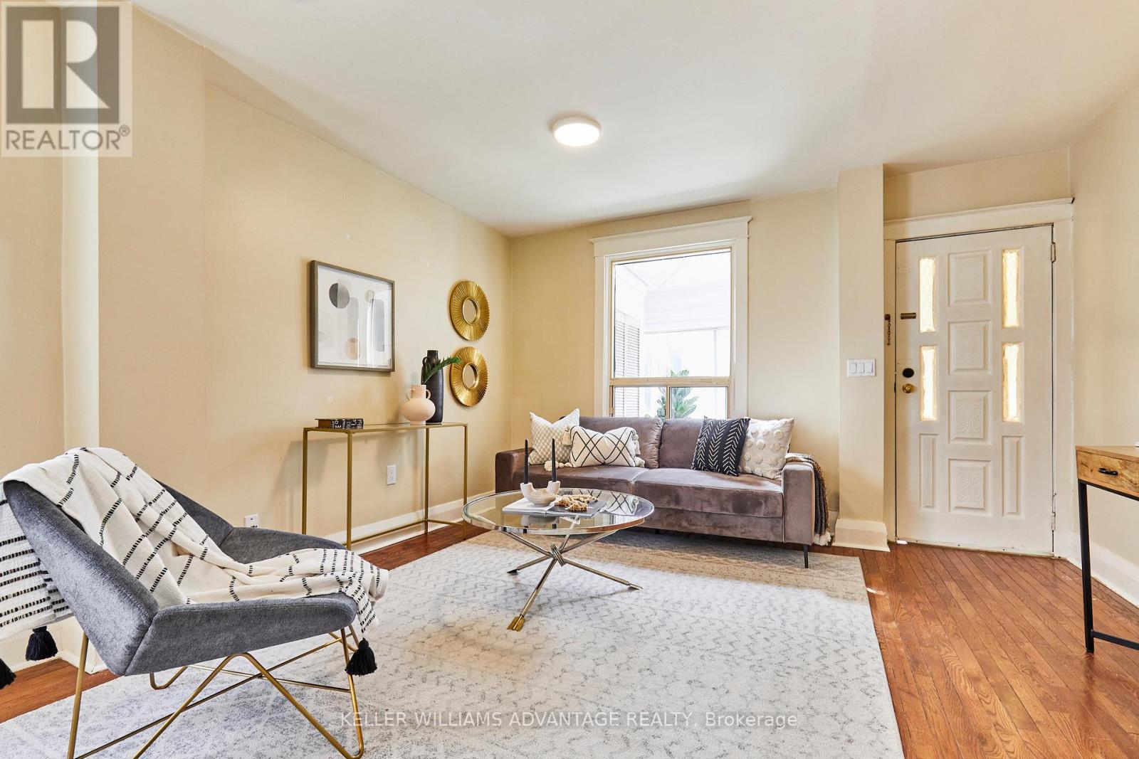 808 Sammon Avenue, Toronto, Ontario  M4C 2E8 - Photo 5 - E12148483