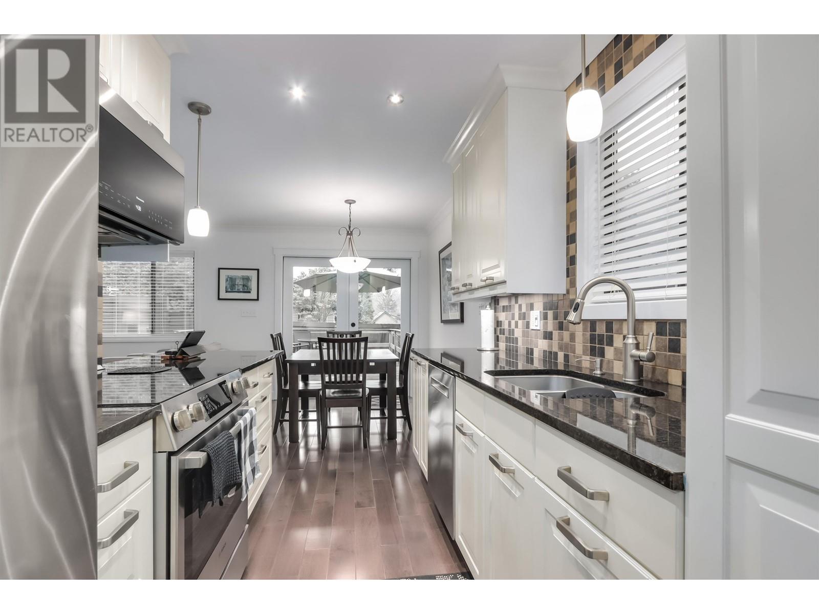 6590 Nelson Avenue, West Vancouver, British Columbia  V7W 2A9 - Photo 10 - R3002887