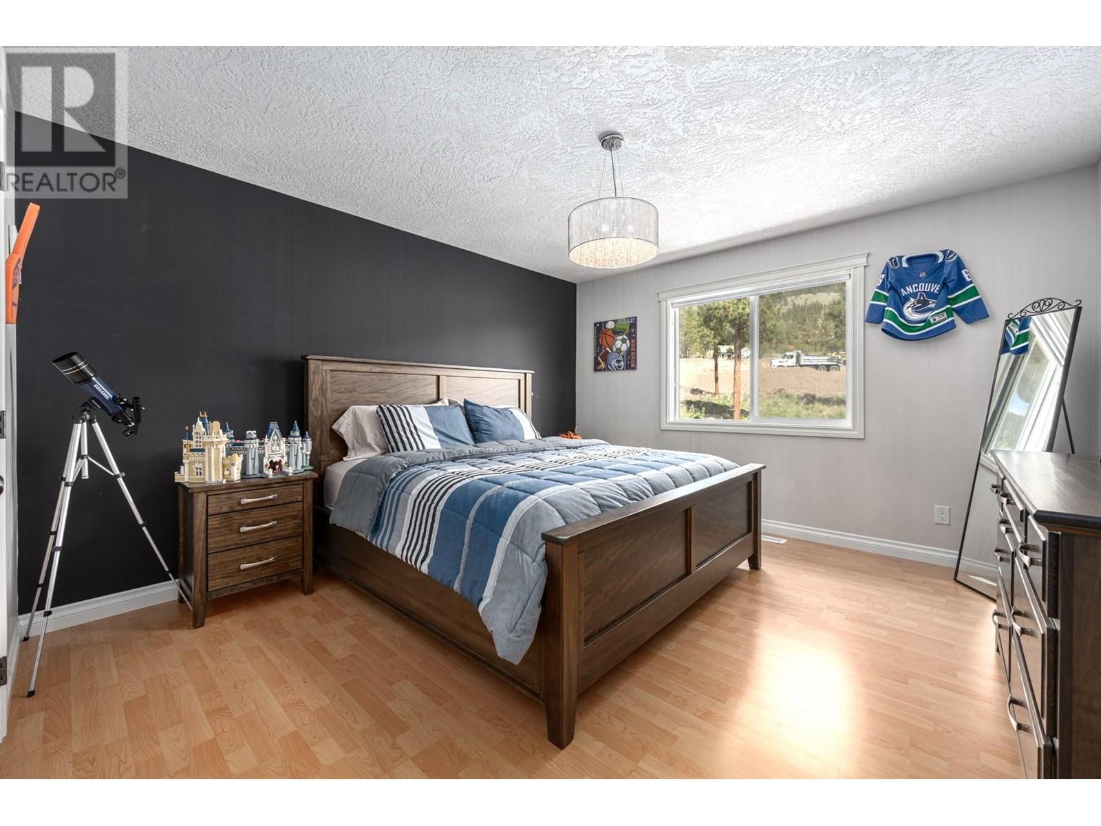 4150 Walters Street, Merritt, British Columbia  V1K 1C6 - Photo 35 - 10347904
