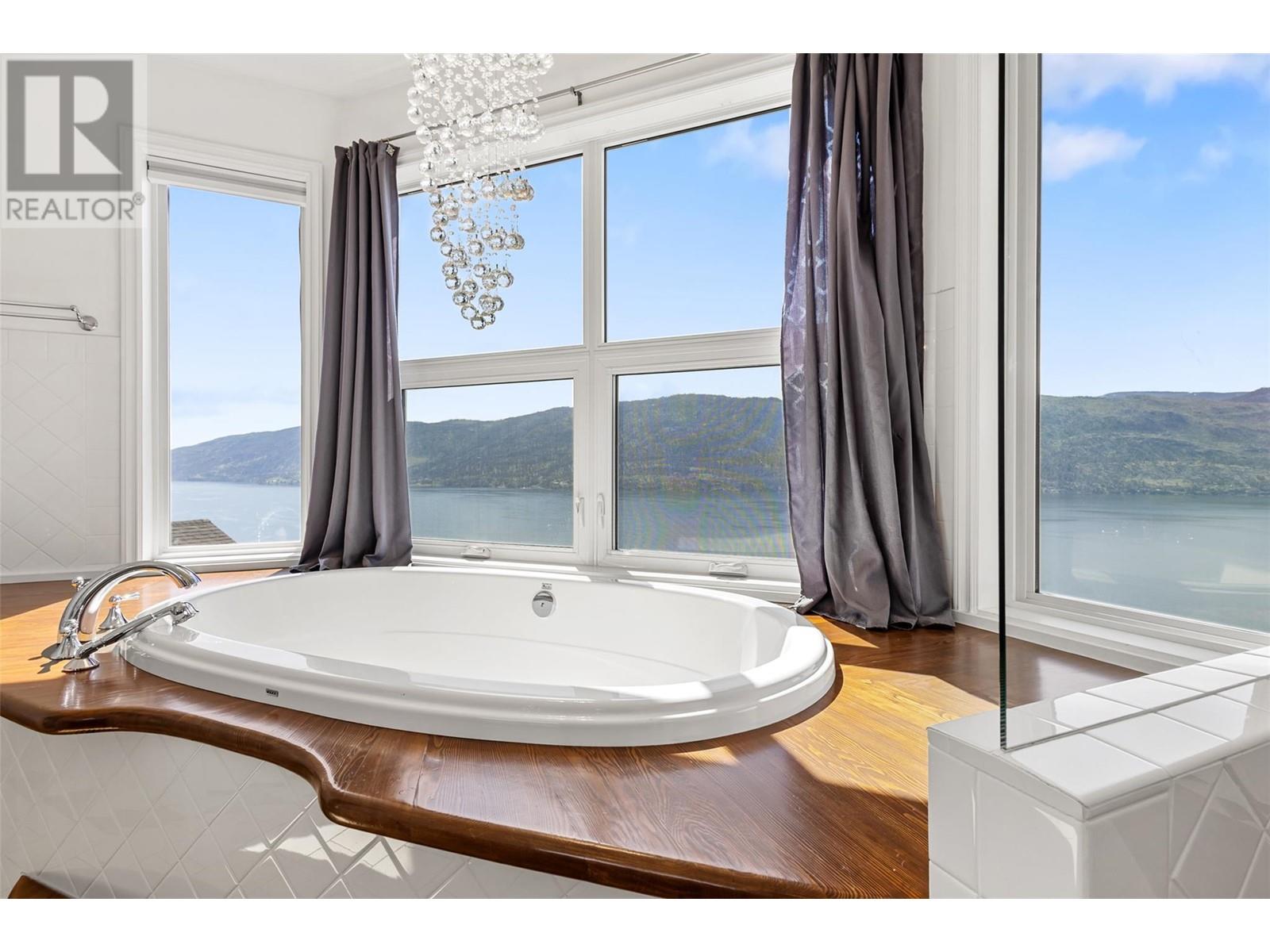 10340 Nighthawk Road, Lake Country, British Columbia  V4V 2K7 - Photo 46 - 10347850