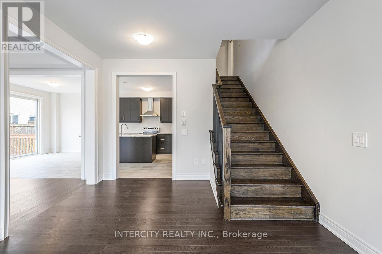 57 Bostock Drive, Georgina, Ontario  L4P 0S5 - Photo 13 - N12148522