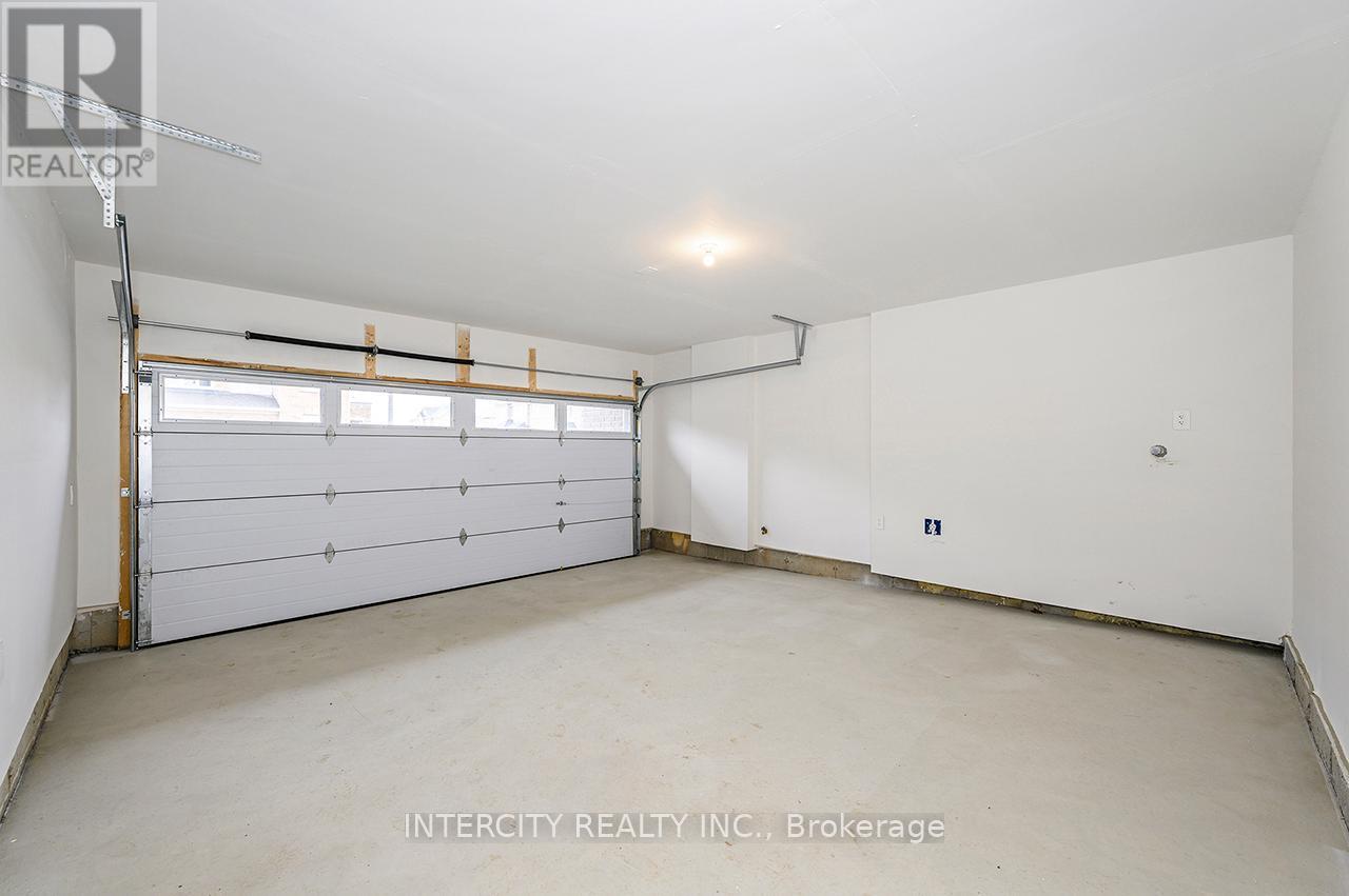 57 Bostock Drive, Georgina, Ontario  L4P 0S5 - Photo 23 - N12148522