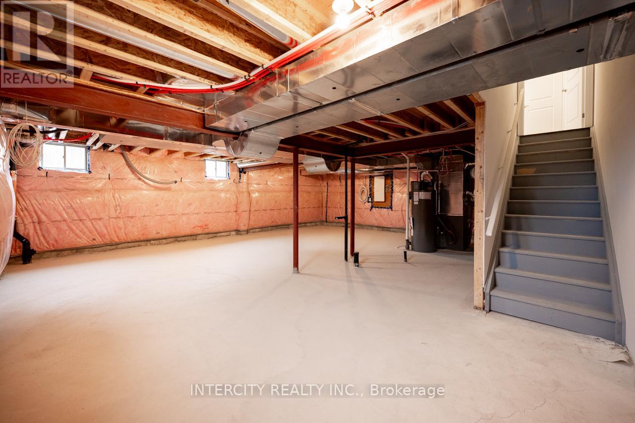 57 Bostock Drive, Georgina, Ontario  L4P 0S5 - Photo 24 - N12148522