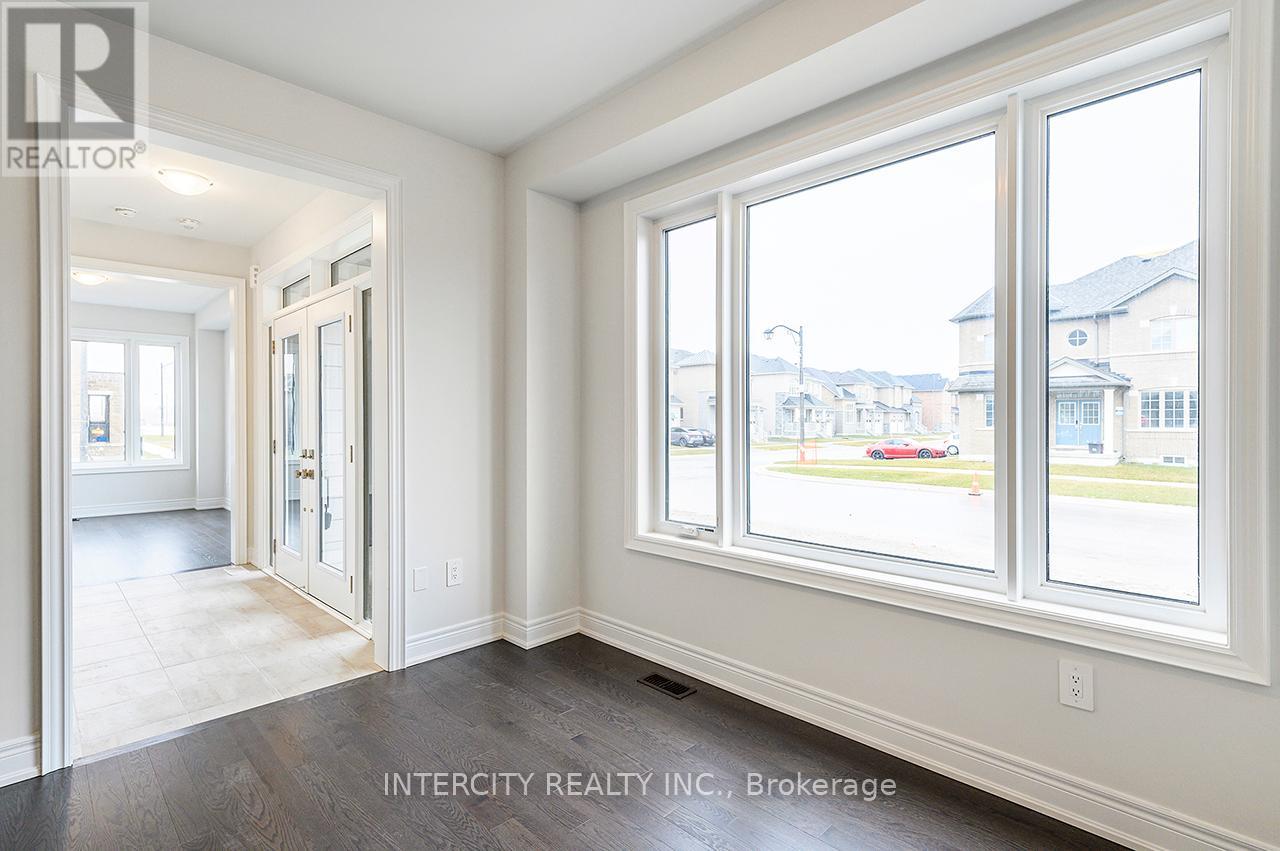 57 Bostock Drive, Georgina, Ontario  L4P 0S5 - Photo 27 - N12148522