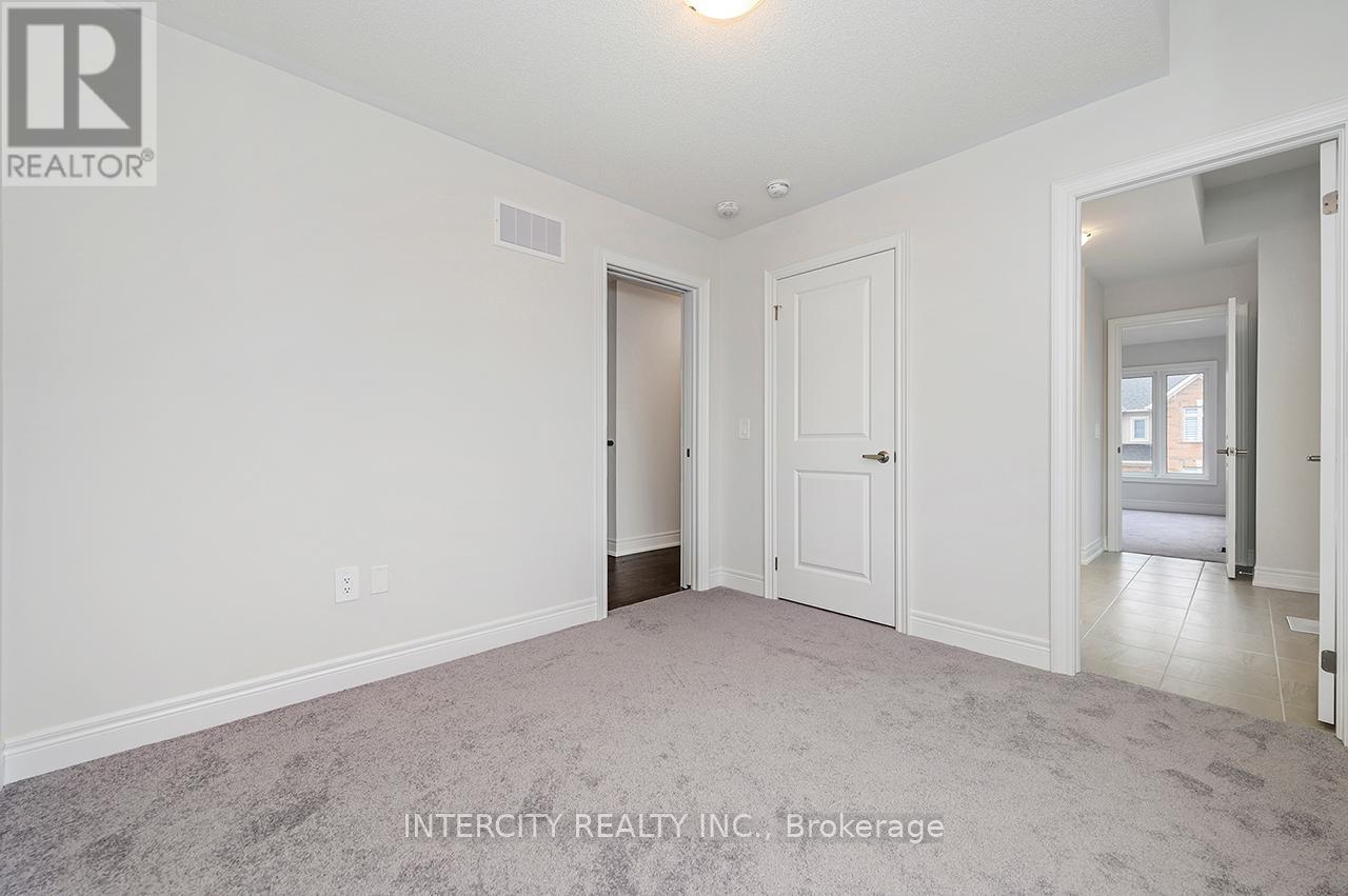 57 Bostock Drive, Georgina, Ontario  L4P 0S5 - Photo 36 - N12148522