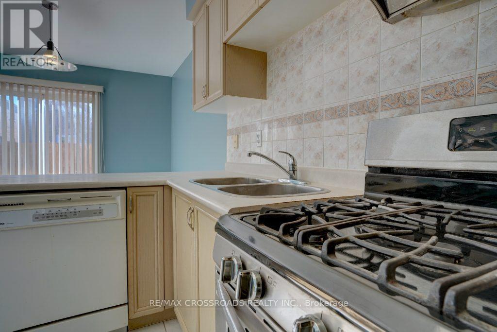 7 Apollo Road, Markham (Middlefield), Ontario  L3S 4C5 - Photo 10 - N12148629