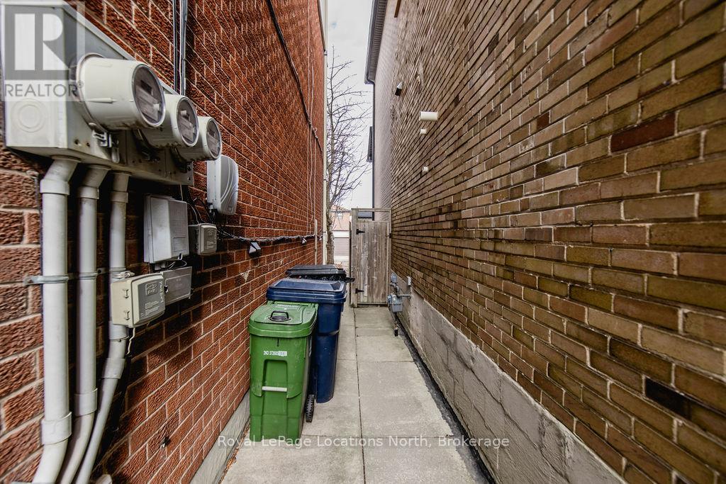 191 Earlscourt Avenue, Toronto, Ontario  M6E 4B2 - Photo 24 - W12148693
