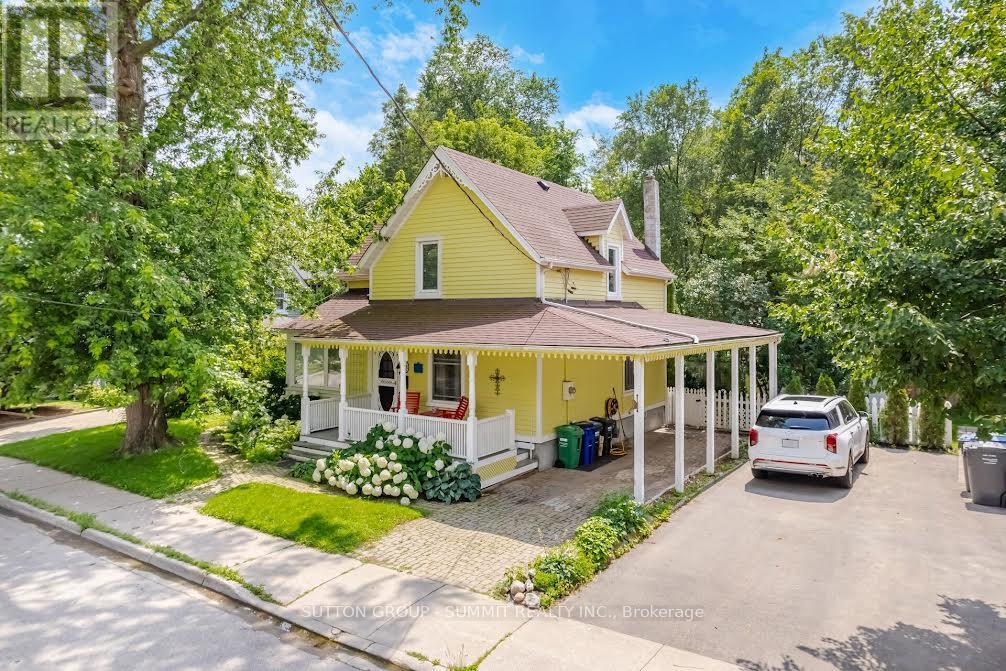 38 John Street S, Mississauga, Ontario  L5H 2E6 - Photo 1 - W12037543