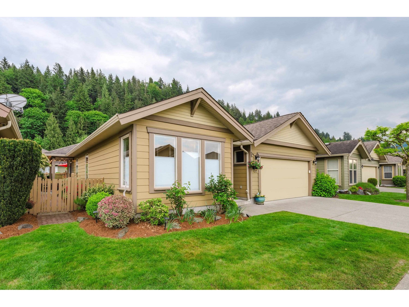 Property at 68 46000 THOMAS ROAD image 3