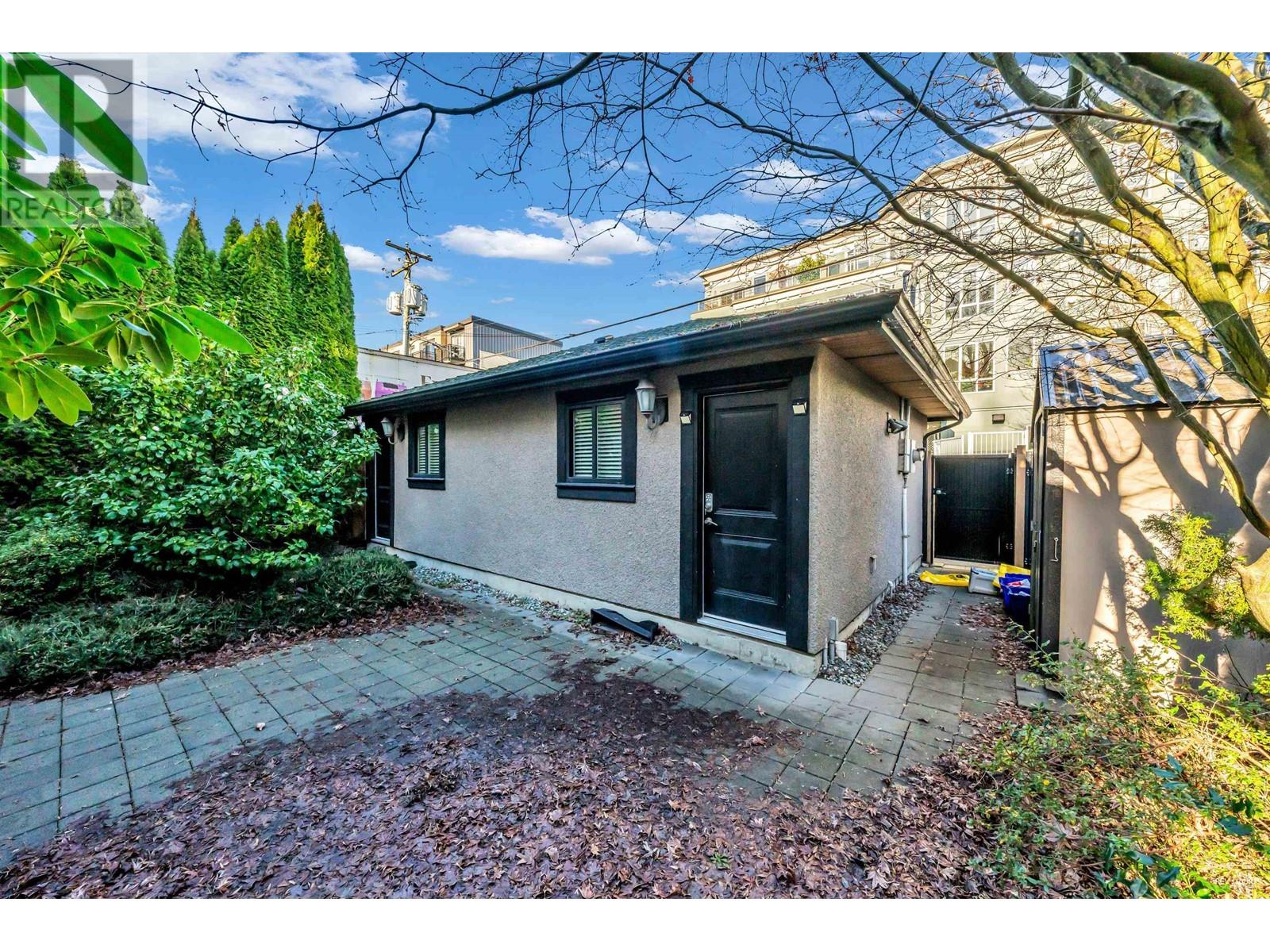 Listing Picture 39 of 40 : 3455 W 10TH AVENUE, Vancouver / 溫哥華 - 魯藝地產 Yvonne Lu Group - MLS Medallion Club Member