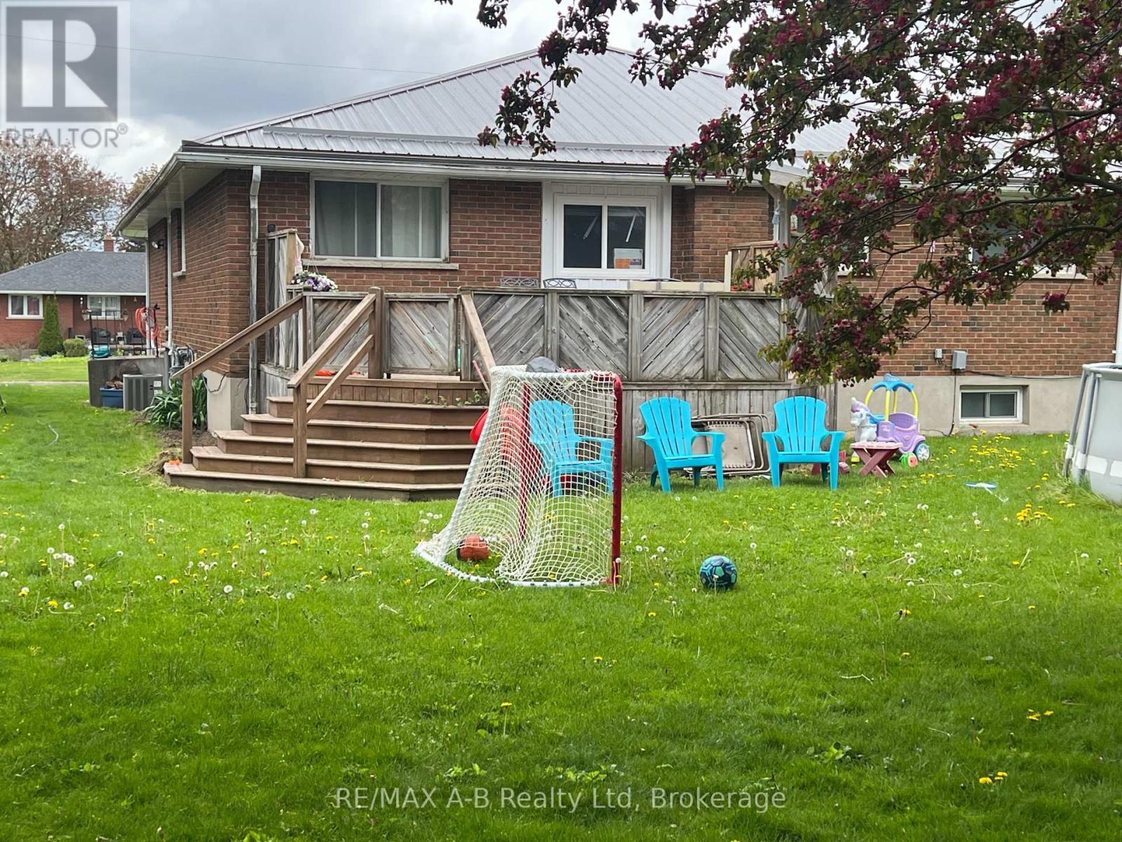 74 Adam Street, East Zorra-Tavistock, Ontario  N0B 2R0 - Photo 18 - X12148689