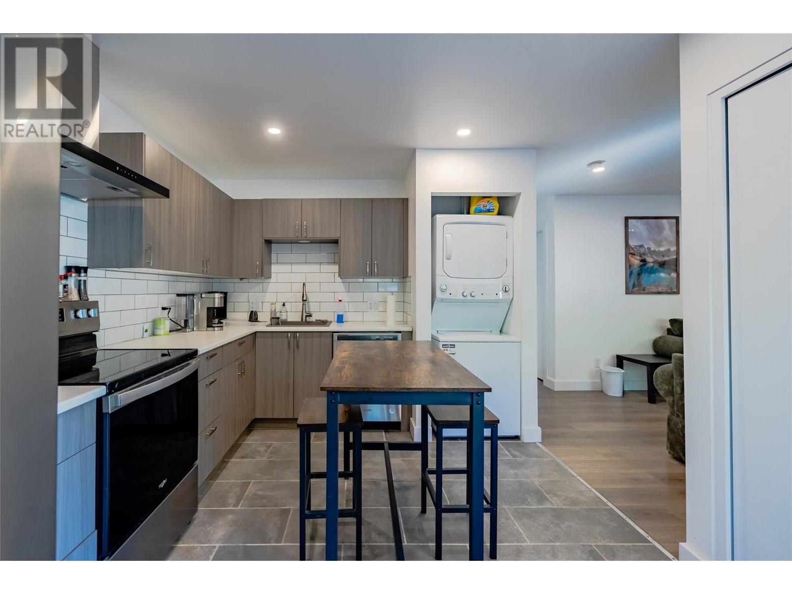 1810 First Street, Fruitvale, British Columbia  V0G 1L0 - Photo 12 - 10347872