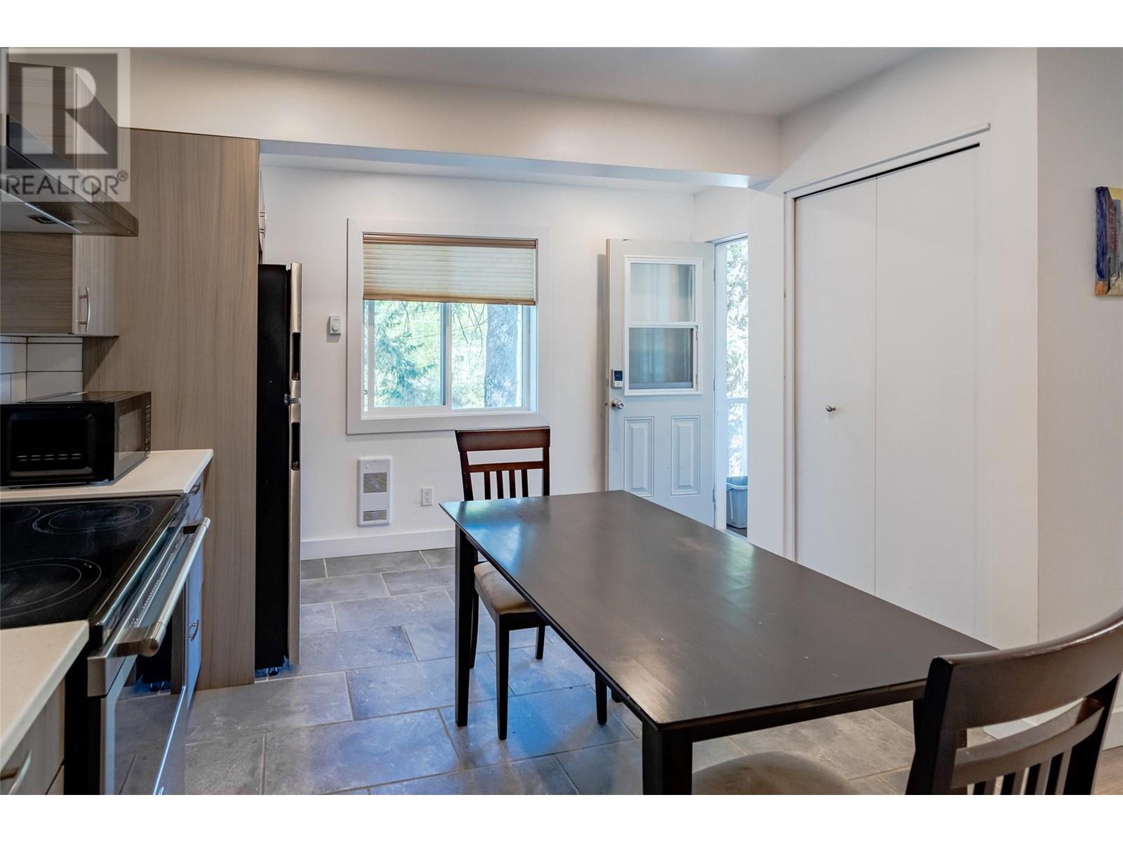 1810 First Street, Fruitvale, British Columbia  V0G 1L0 - Photo 37 - 10347872