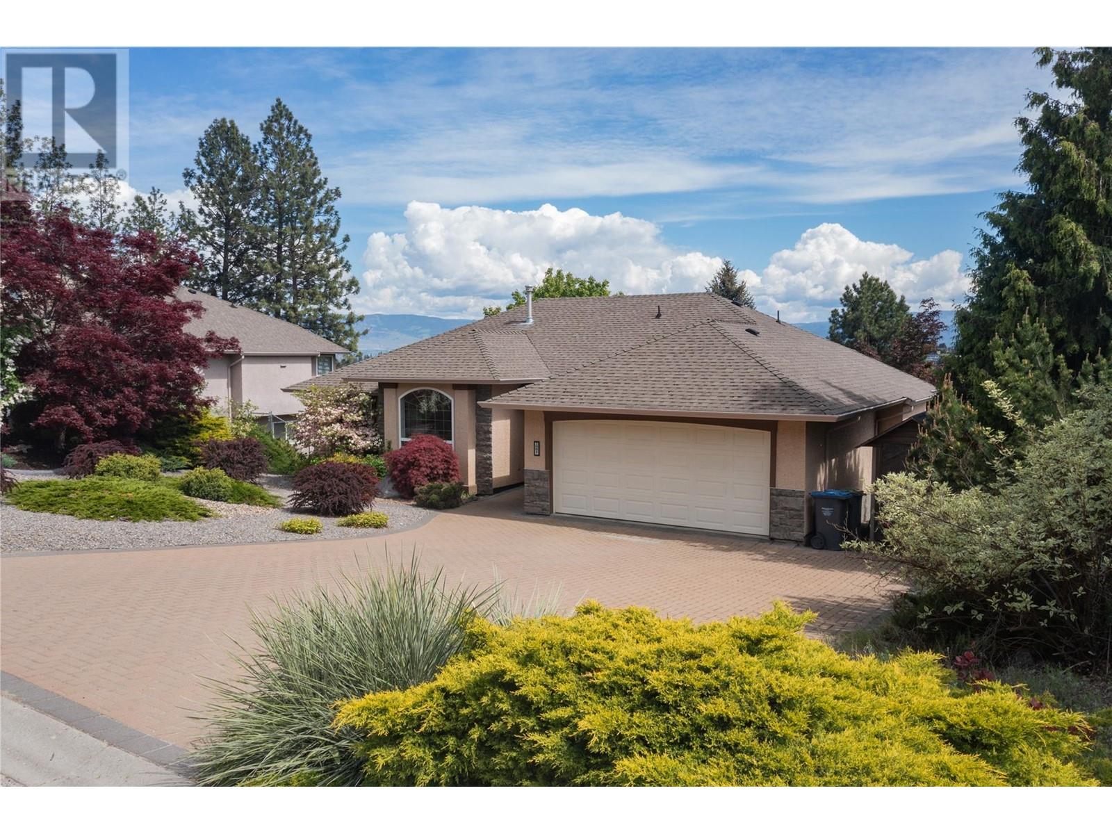 2081 Horizon Drive, West Kelowna, British Columbia  V1Z 3Y5 - Photo 2 - 10347957