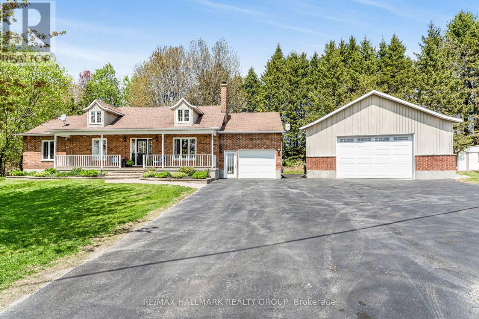 1211 Lacroix Road, Clarence-Rockland, Ontario  K0A 2A0 - Photo 1 - X12148664