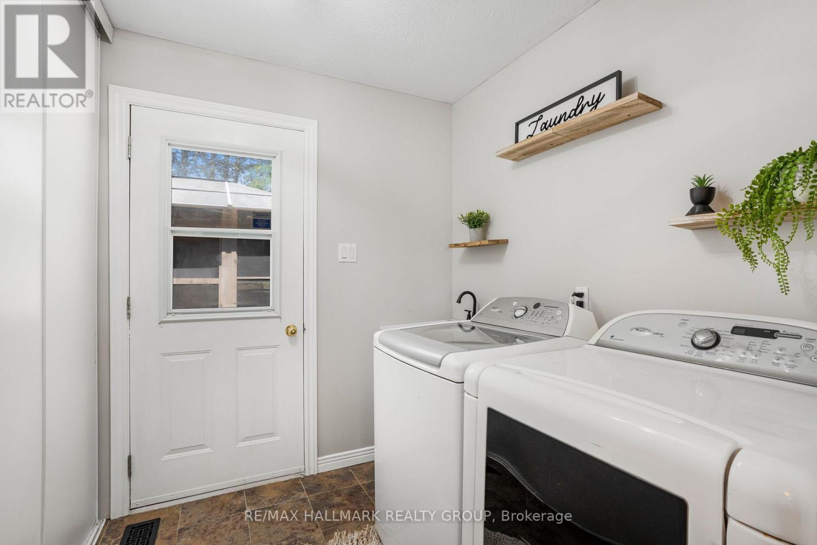 1211 Lacroix Road, Clarence-Rockland, Ontario  K0A 2A0 - Photo 10 - X12148664