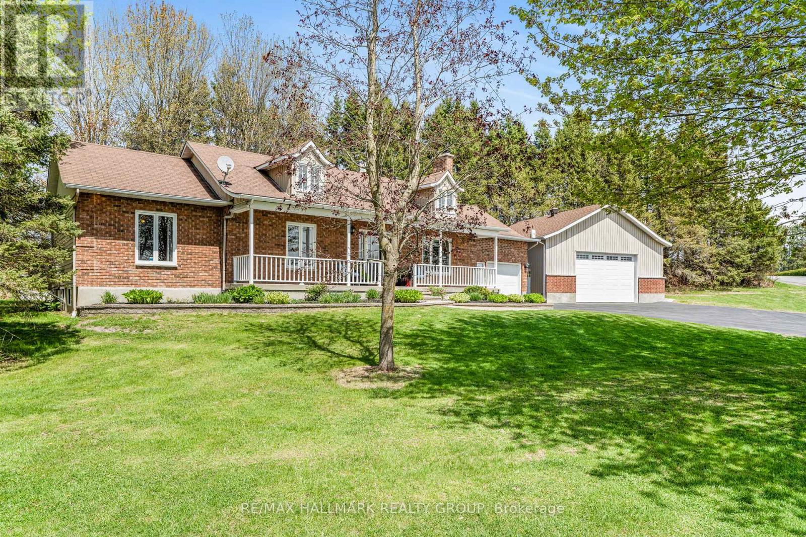 1211 Lacroix Road, Clarence-Rockland, Ontario  K0A 2A0 - Photo 4 - X12148664