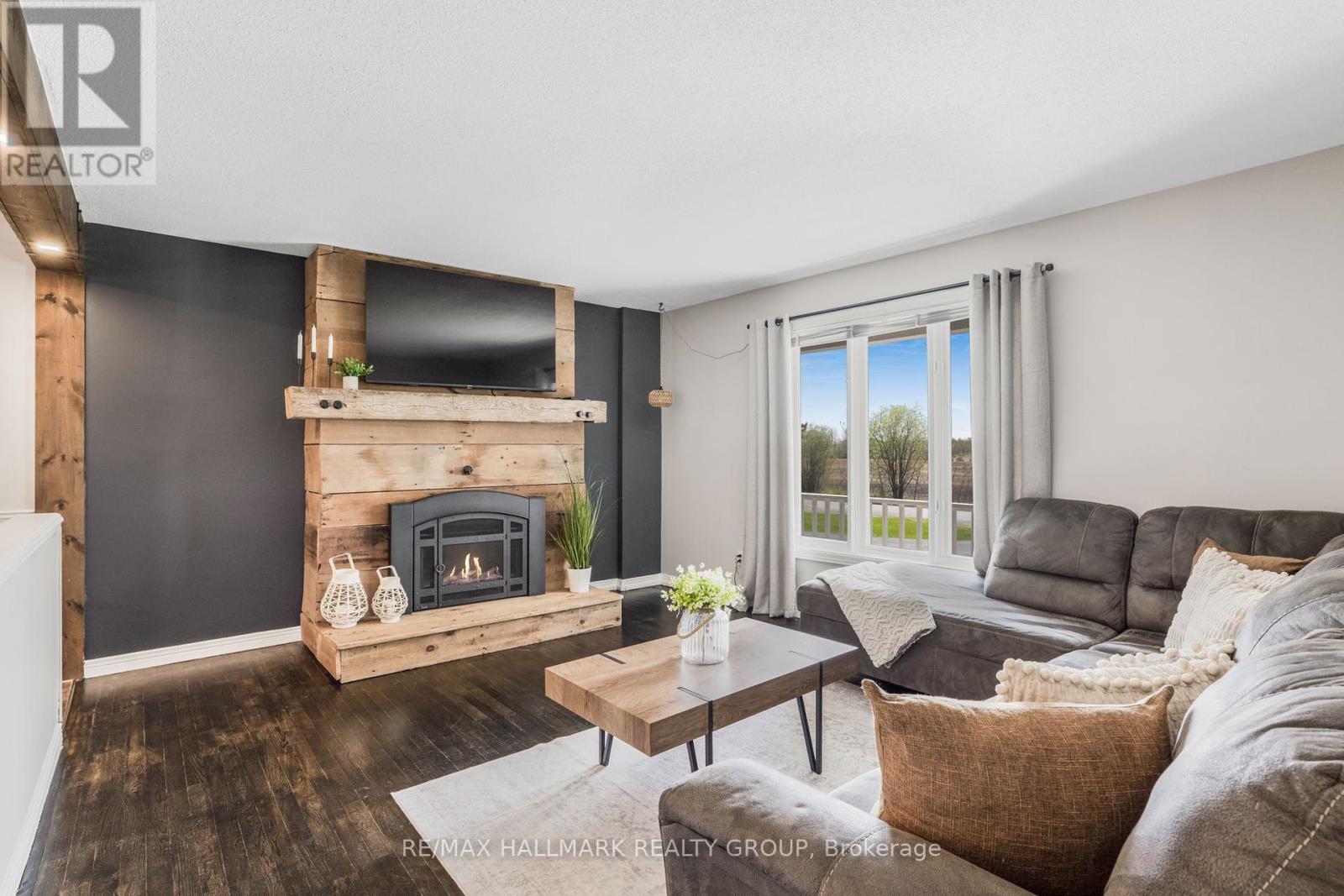 1211 Lacroix Road, Clarence-Rockland, Ontario  K0A 2A0 - Photo 7 - X12148664