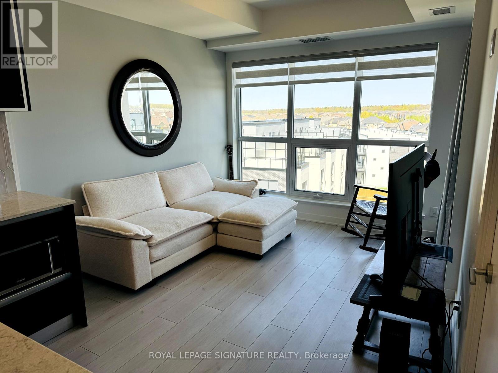 511 - 405 Dundas Street W, Oakville, Ontario  L6M 4P9 - Photo 8 - W12147924