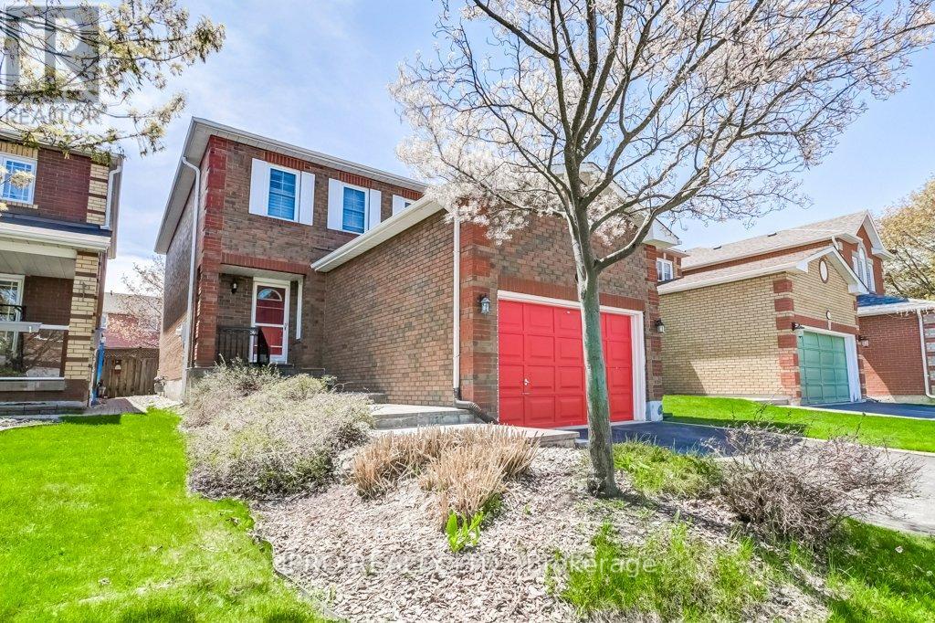 195 Howard Crescent, Orangeville, Ontario  L9W 4W5 - Photo 2 - W12148501